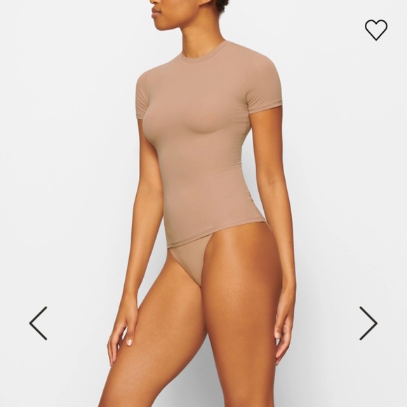 Skims Tops - NWT Skims Fits Everybody T-shirt Size XL Sienna